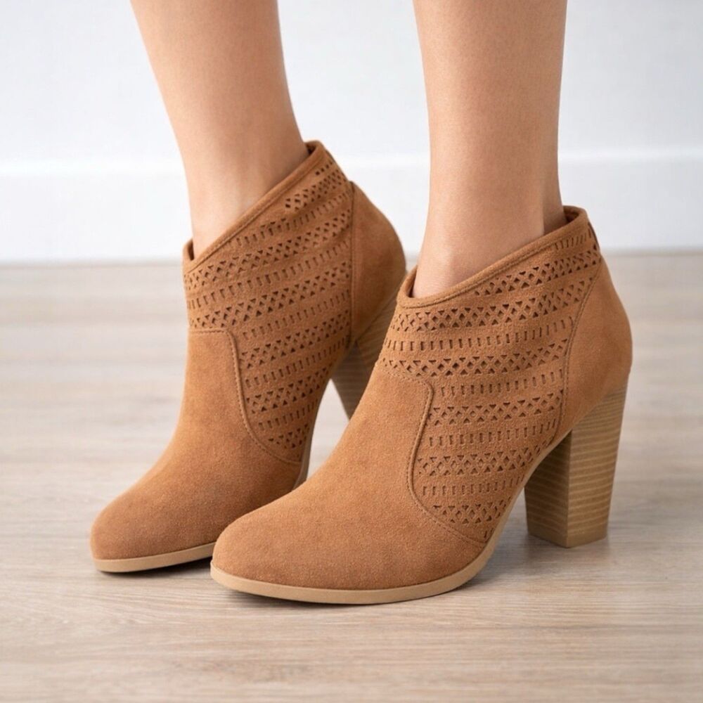Nine West Brown Suede Perforated‎ Side Zip Boho Festival Ankle Boots